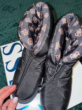 Botas Guess Niña Talla 35