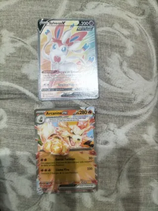 Cartas Pokémon Sylveon V y Arcanine EX