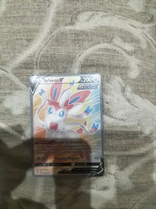 Cartas Pokémon Sylveon V y Arcanine EX