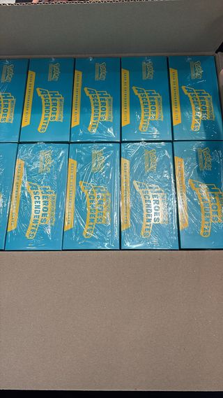 Caja de Entrenador Elite Pokémon Heroes Ascendente