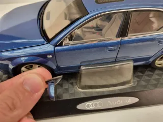 Audi A4 B7 escala 1:18