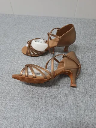 Zapatos de Baile Latino Bronce