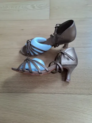Zapatos de Baile Latino Bronce