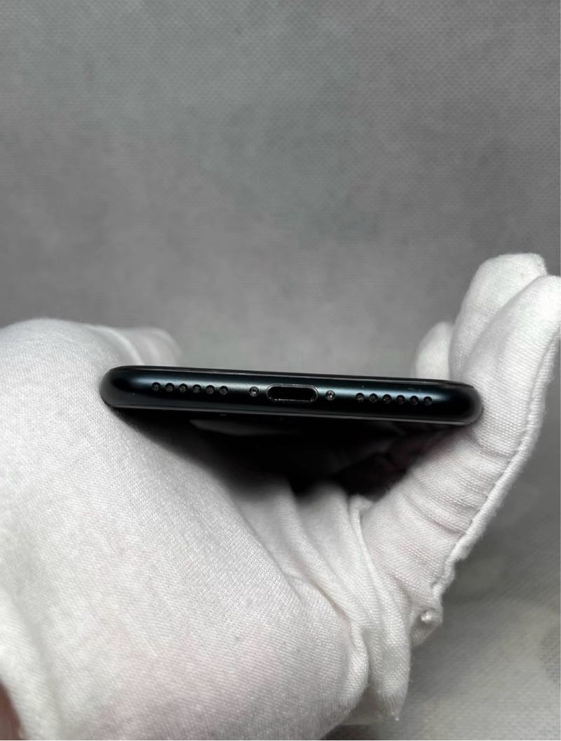 iPhone SE 2022 64GB Negro batería 100% afbeelding 5
