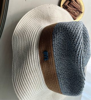 Sombrero Bimba y Lola beige y azul