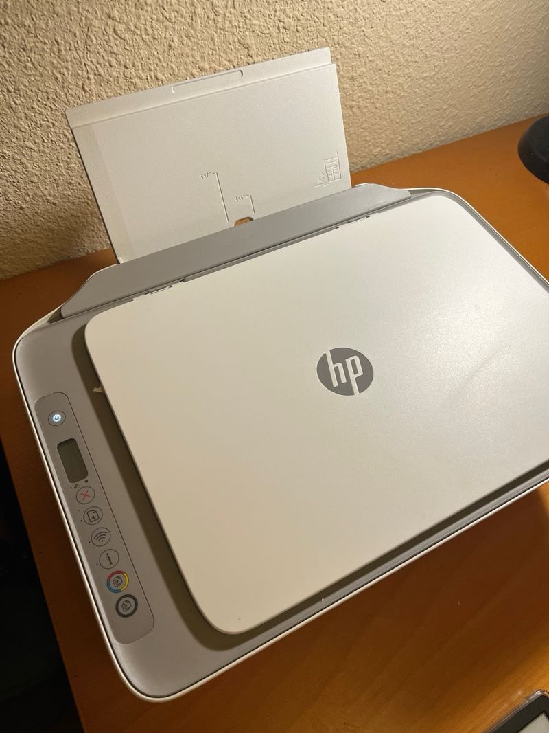 Impresora HP Deskjet 2720 *para piezas o reparar* afbeelding 2