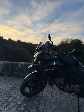 Suzuki V-Strom 650 DL A2 Negra finales del 2009