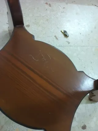 Costurero de madera con cajón