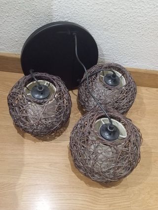 Lámpara de techo colgante de mimbre