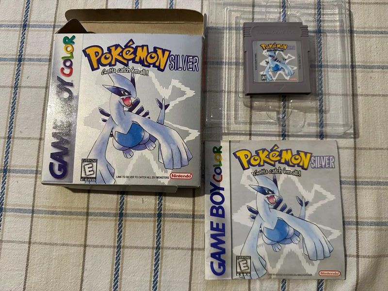 Juego Pokémon Silver para Game Boy Color completo USA