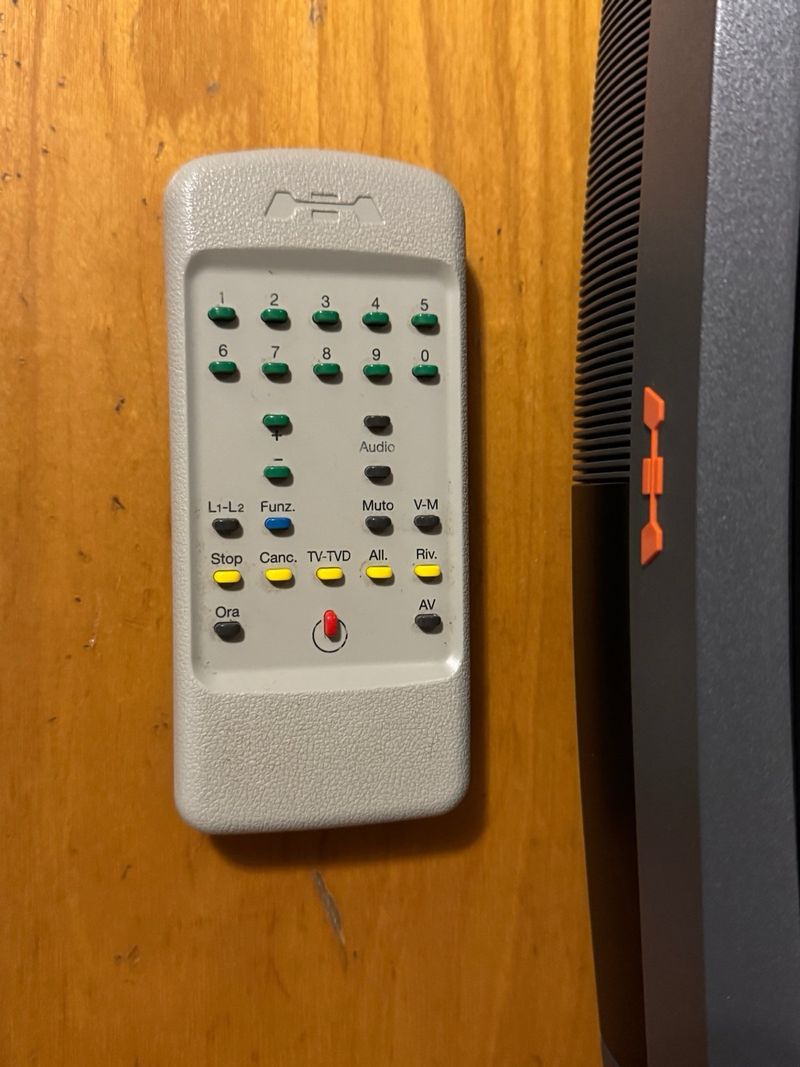 TV Mivar 20P1 CRT Retrogaming afbeelding 6
