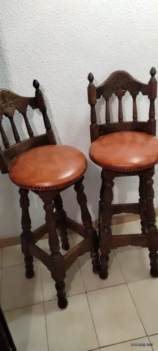 taburetes altos de madera maciza