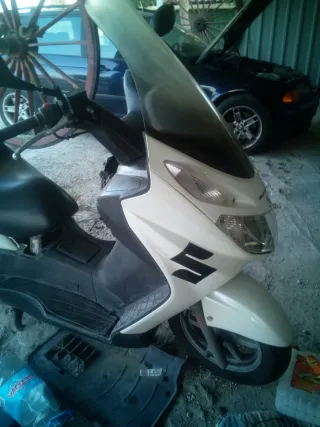 Suzuki Burgman 150cc 2002 Blanco