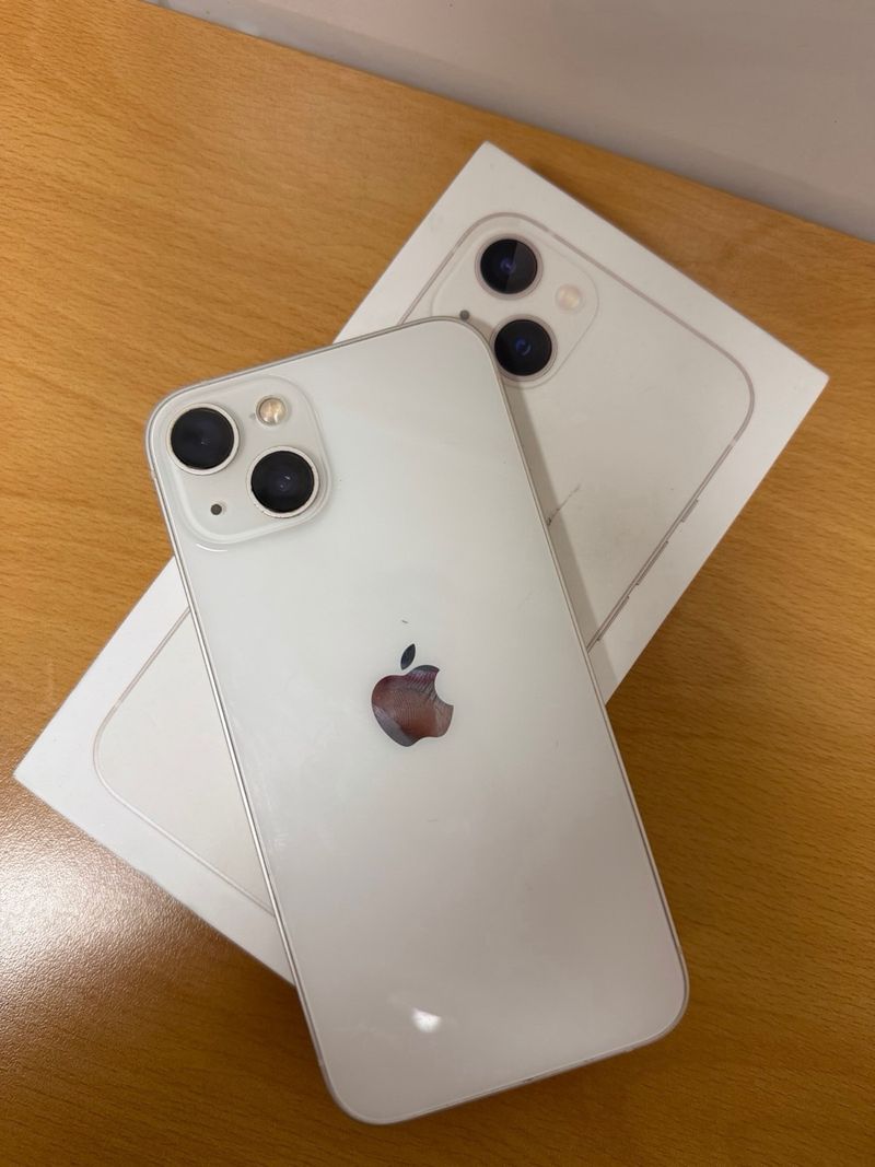 iPhone 13 Blanco afbeelding 2