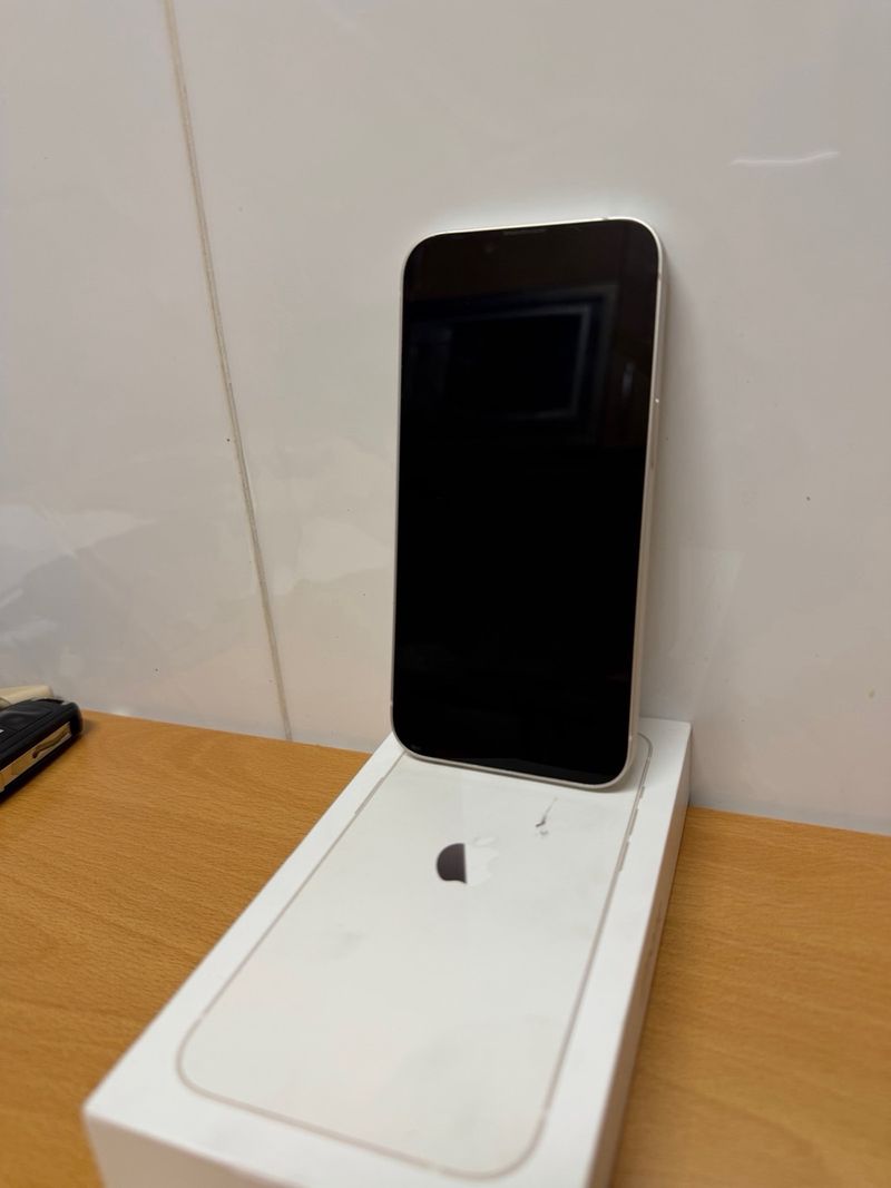 iPhone 13 Blanco afbeelding 4