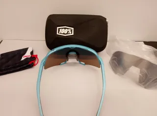 Occhiali da ciclismo nuovi marca 100%