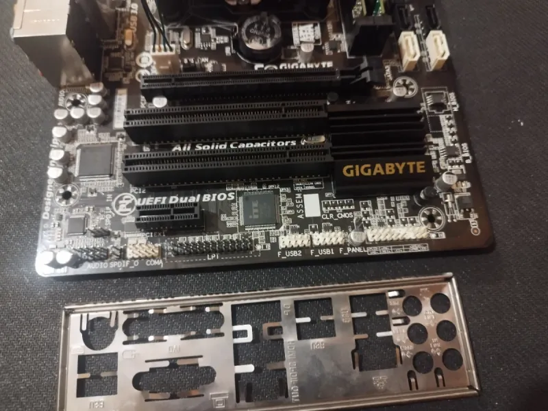 I5 4460 + 12 GB RAM + PLACA BASE GIGABYTE afbeelding 4