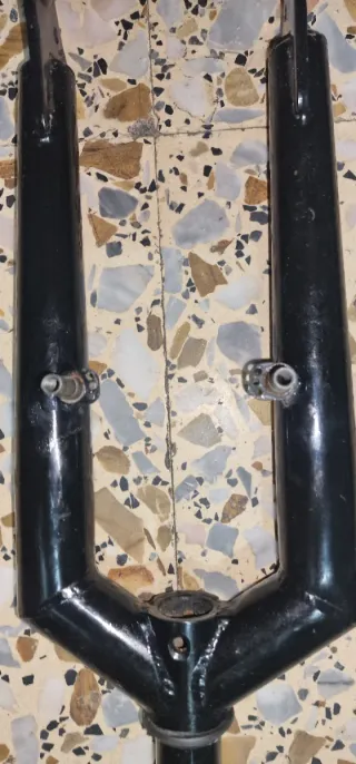 Horquilla Monty 302 Free Negra Original