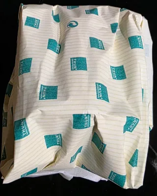 Babbo Natale Thun in Ceramica Paracadutista.