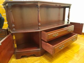 Mueble recibidor de madera  URGE RETIRADA