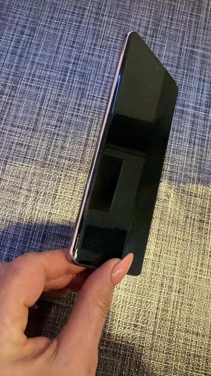 Móvil OPPO morado seminuevo afbeelding 3