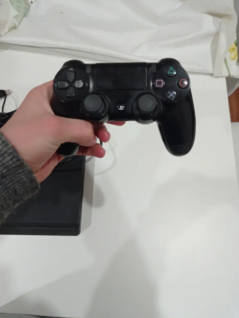 PlayStation 4 Slim Negra afbeelding 6