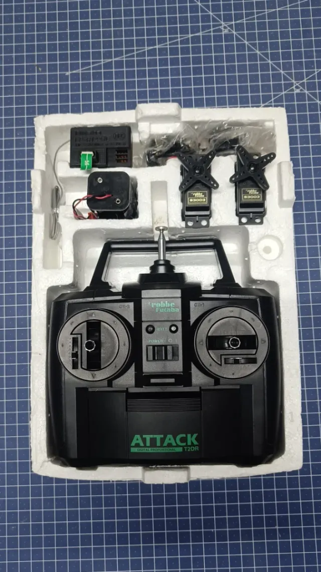 Emisora Futaba Attack ROBBE T2DR