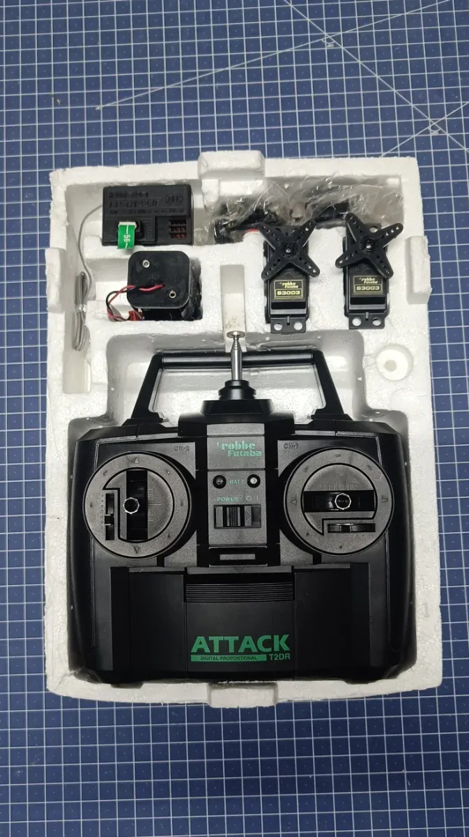 Emisora Futaba Attack ROBBE T2DR