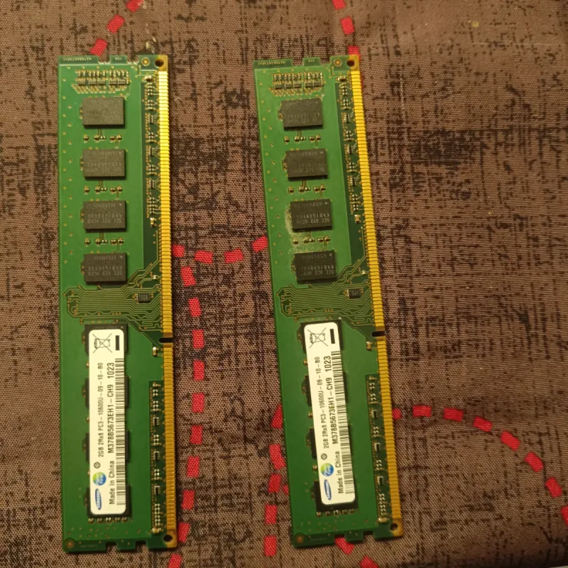 2x Samsung 2GB DDR3 RAM PC3-10600