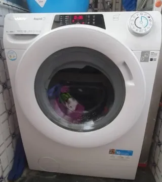 Candy RapidÓ RO 1284DWMT/1. Casi nueva