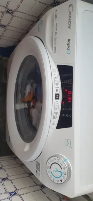 Candy RapidÓ RO 1284DWMT/1. Casi nueva