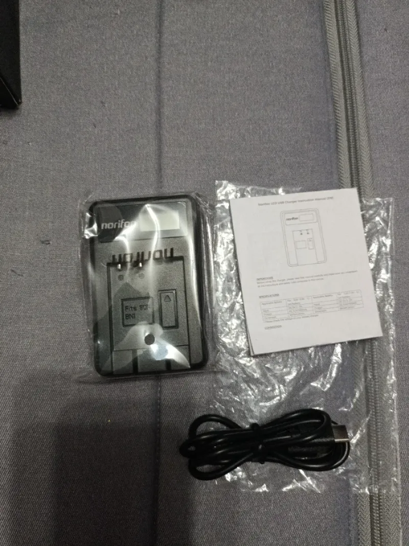 Cargador Baterías Norifon LCD USB