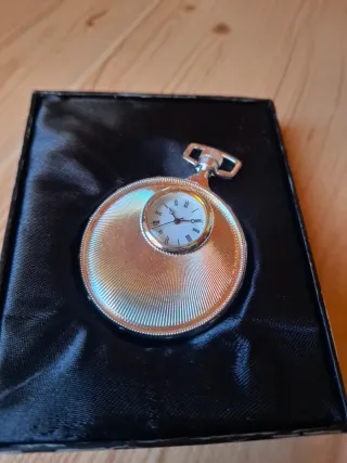 Reloj de bolsillo bañado en plata