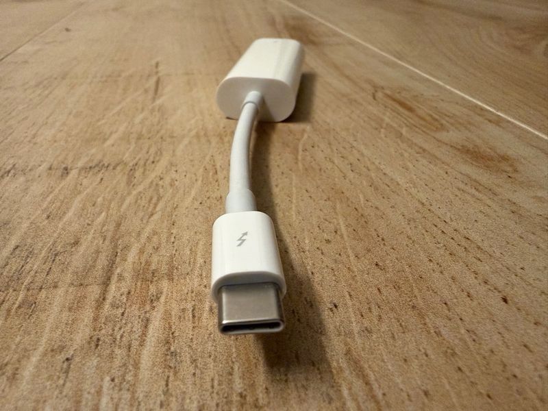 Adaptador Apple Thunderbolt 3 (USB-C) afbeelding 2