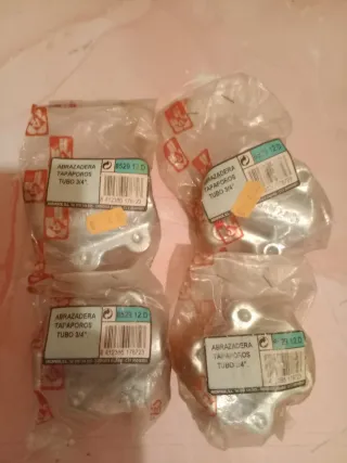 Abrazadera para tubo 3/4 (4 unidades)