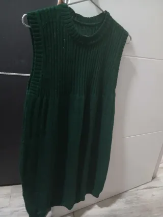 Chaleco de punto verde sin mangas