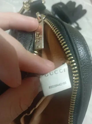 Borsa a spalla Gucci nera con cinturino verde e rosso