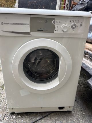 Lavadora Blanca Carga Frontal