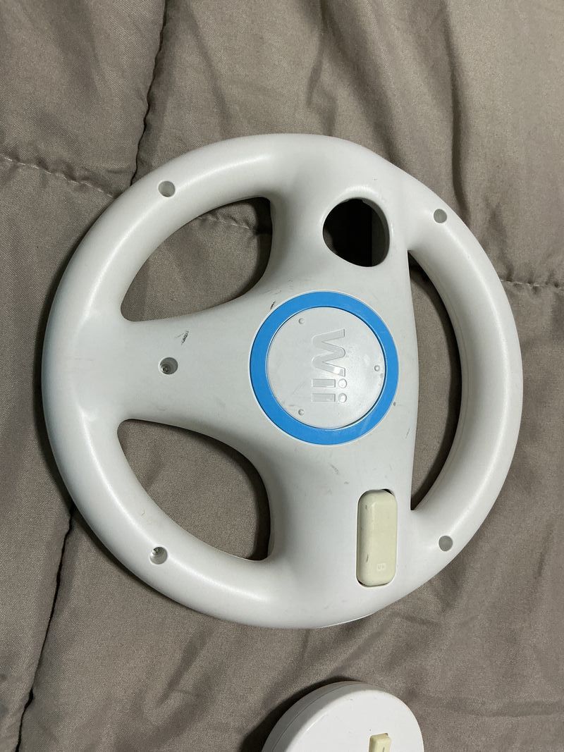 Lote Mandos Wii: Volante, Nunchuk, Mando y microfo afbeelding 2