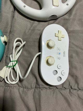 Lote Mandos Wii: Volante, Nunchuk, Mando y microfo