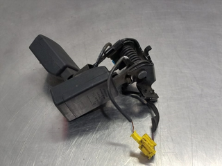 ENGANCHE CINTURON DELANTERO DERECHO NISSAN NV400