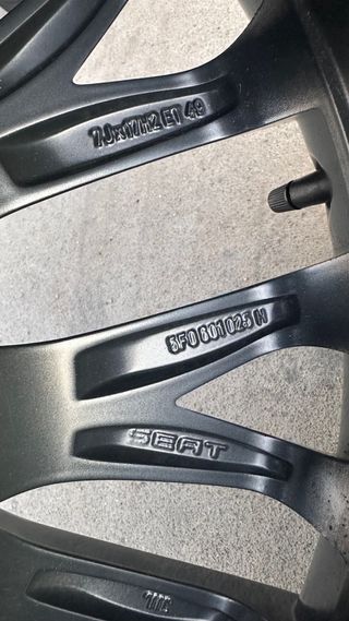 Una Llanta 17” Seat Leon Fr