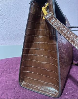 Bolso efecto piel cocodrilo marrón