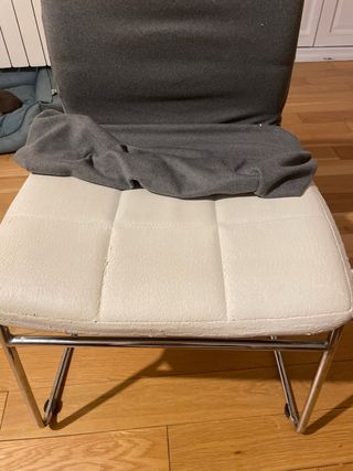 Mesa Comedor Cristal , 4 Sillas Tapizadas y Cama