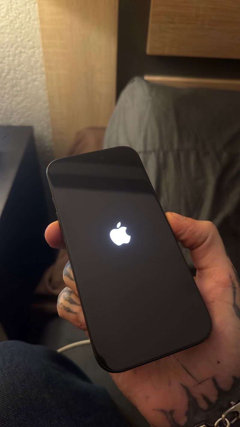 iPhone 16 Pro para piezas