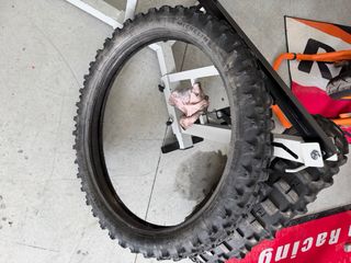 Neumáticos Michelin Enduro + Mousse