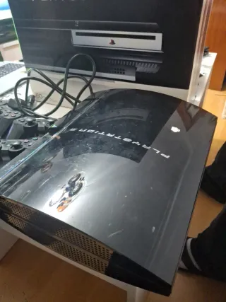 Lote PS3 60GB + 4 Juegos + 4 mandos