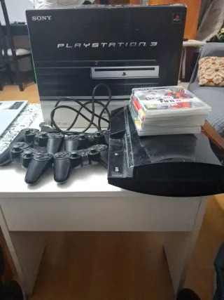 Lote PS3 60GB + 4 Juegos + 4 mandos