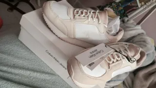 Zapatillas Calvin Klein Jeans rosas y blancas