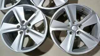 JUEGO LLANTAS VOLKSWAGEN TOURAN (1T1) AZV